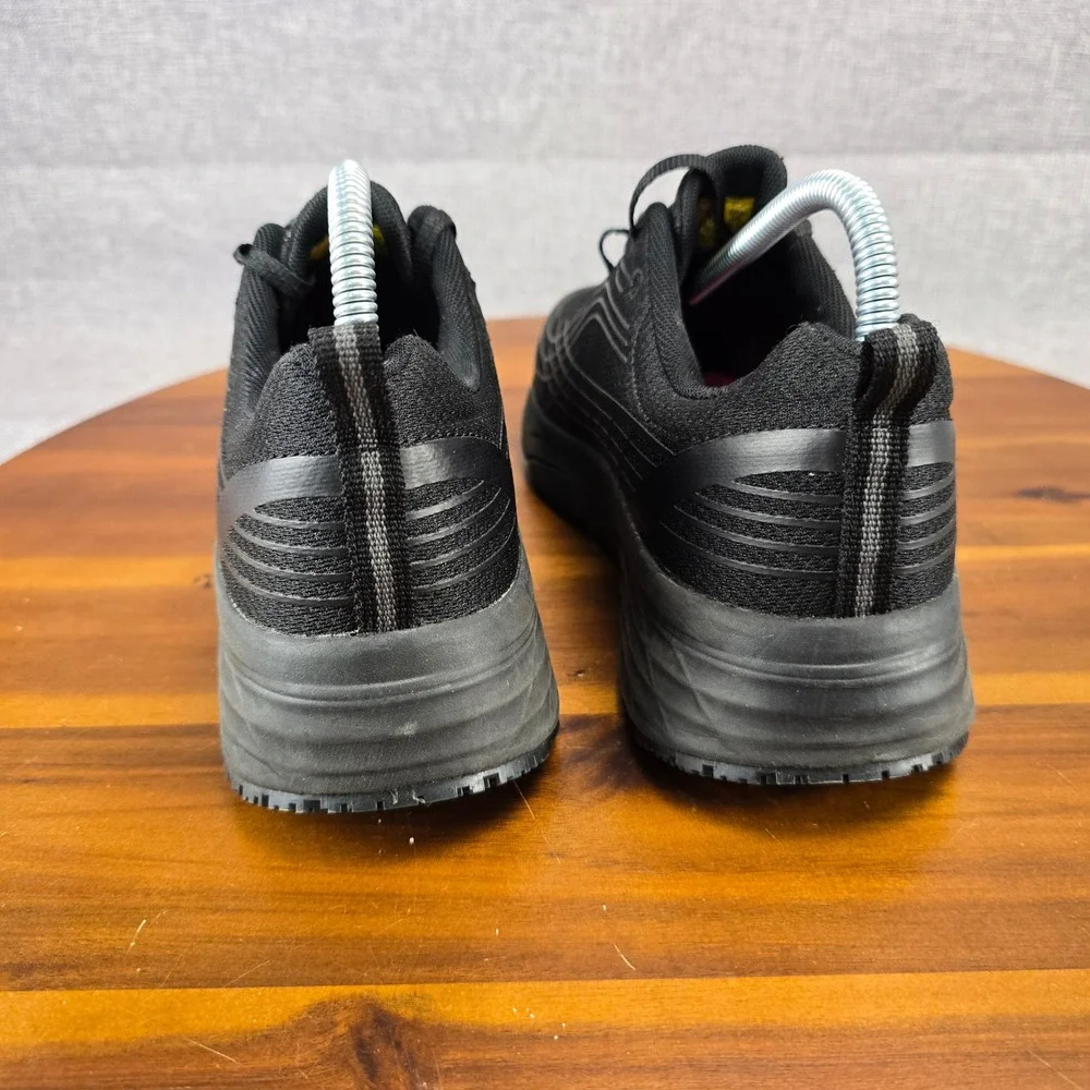 Skechers work max
